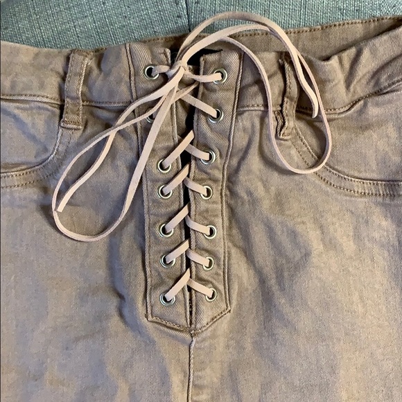 EVERYTHING MUST GO Lace up tan Missguided skirt - Picture 3 of 4